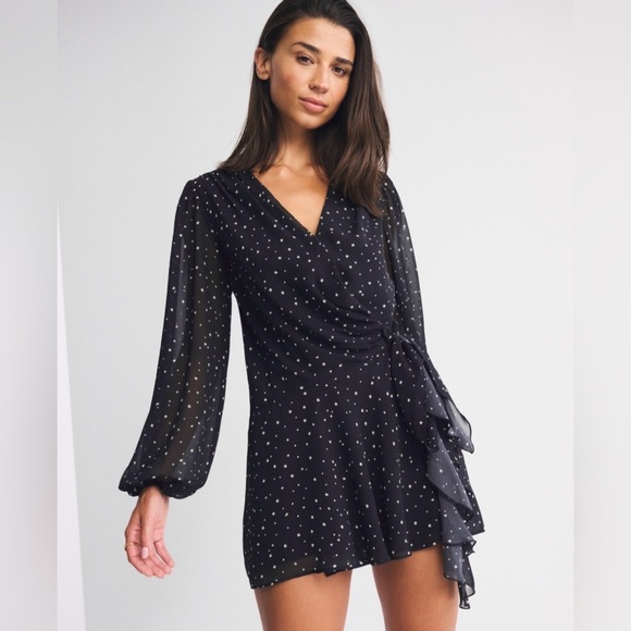 Abercrombie & fitch Long-Sleeve Plunge Wrap Mini Dress size XS - Picture 4 of 5